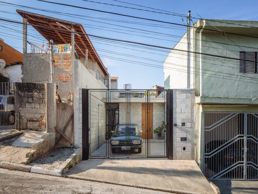 Casa de bajo costo premiada en Brasil | Mundo Fachadas