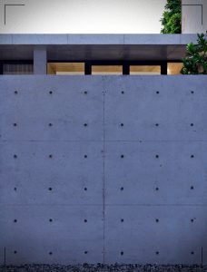 Diseño de una pequeña casa con fachada de concreto - Construcciones