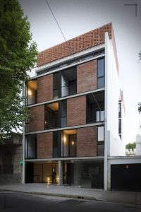 edificio de ladrillo