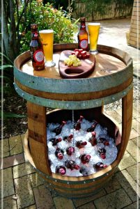 decorar con barriles de vino