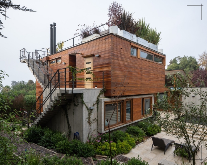 Casa de dos pisos construida con madera y concreto - Fachadas minimalistas  - Mundo Fachadas