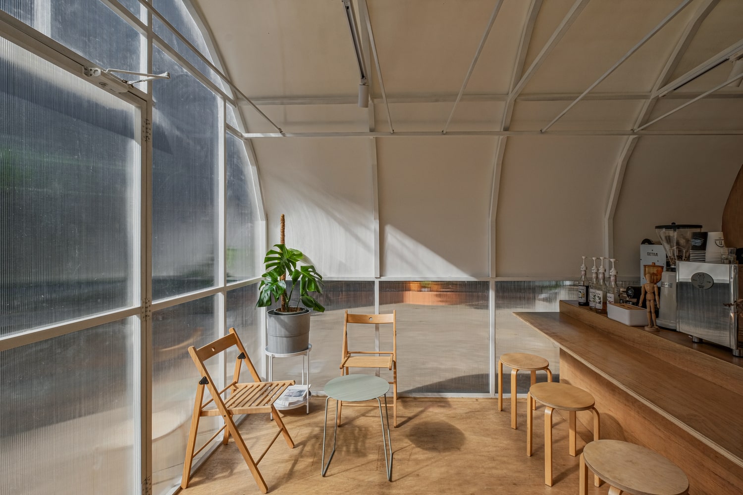 Cafeterías pequeñas: un diseño que te encantará