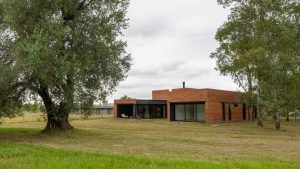 fachadas de casas de ladrillo visto en argentina