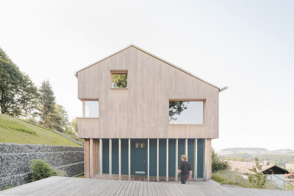 Fachadas de casas de madera