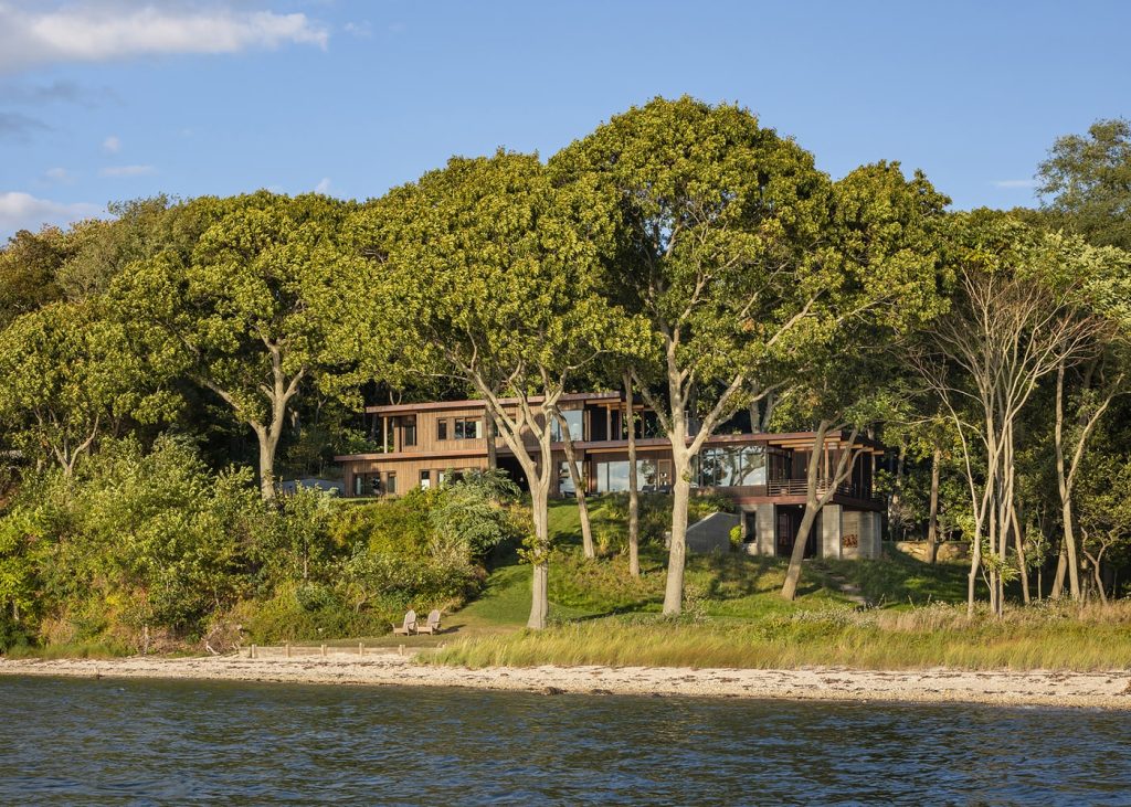 fachadas de casas del lago