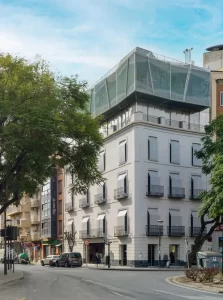 edificio de 4 pisos